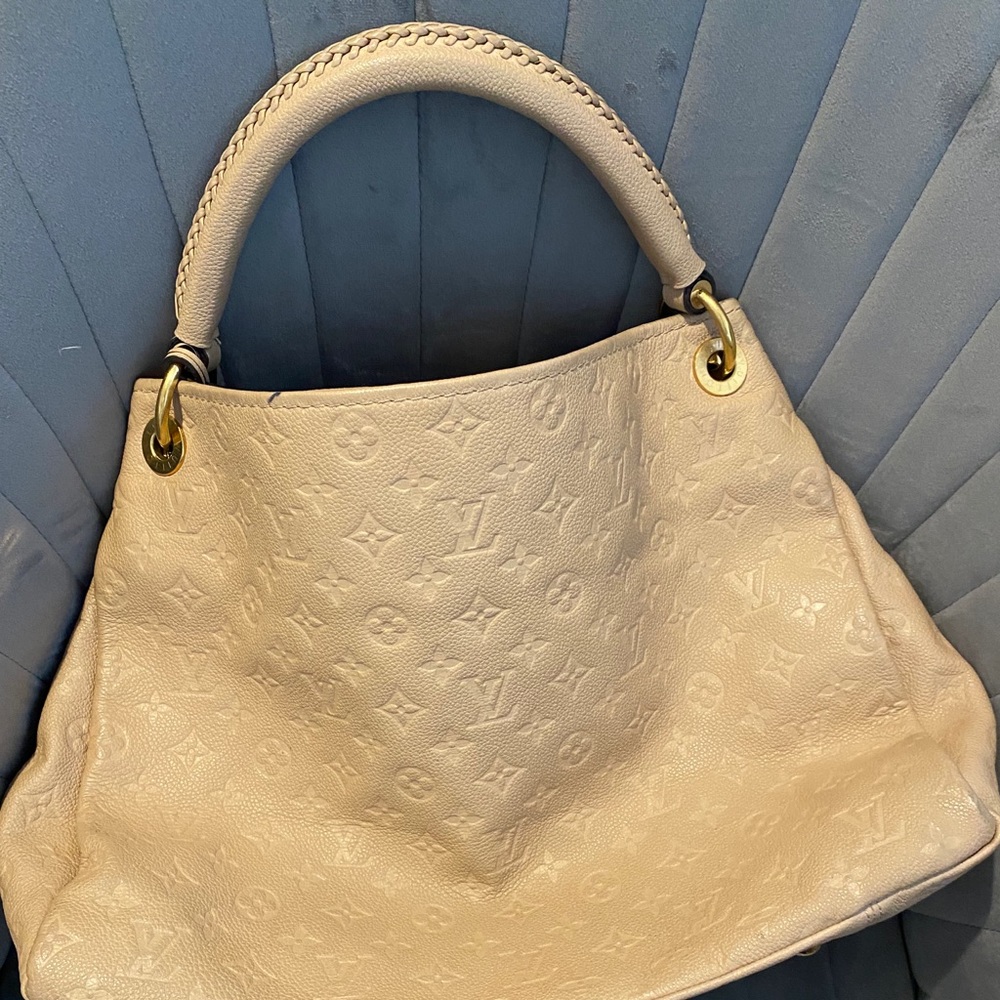 Louis Vuitton Artsy